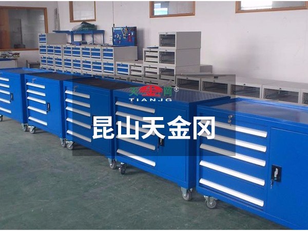 浪漫七夕，茫茫人海中鉗工工具柜期待與您的相遇！