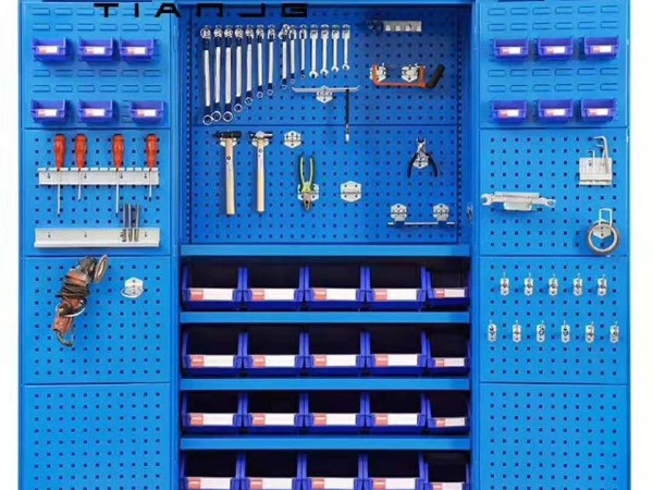 工具柜廠家天金岡砥礪奮進(jìn)，獲中國(guó)招投標(biāo)企業(yè)信用AAA級(jí)證書！